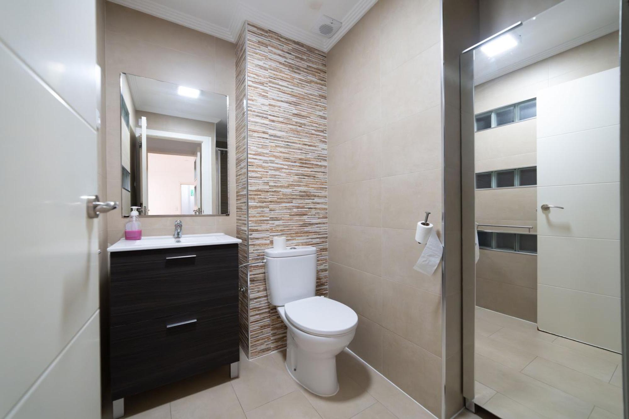 Hotel Quatre Llunes ซานตาโปลา ภายนอก รูปภาพ