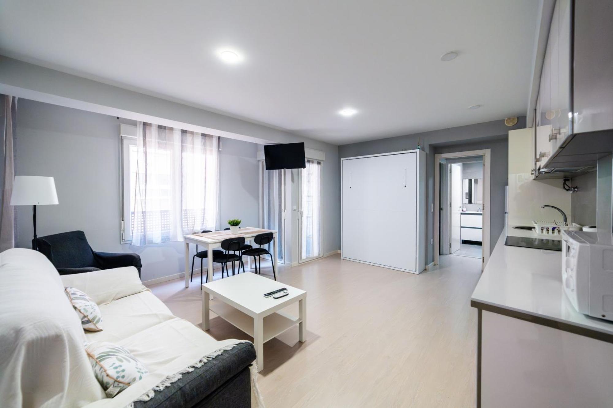 Hotel Quatre Llunes ซานตาโปลา ภายนอก รูปภาพ