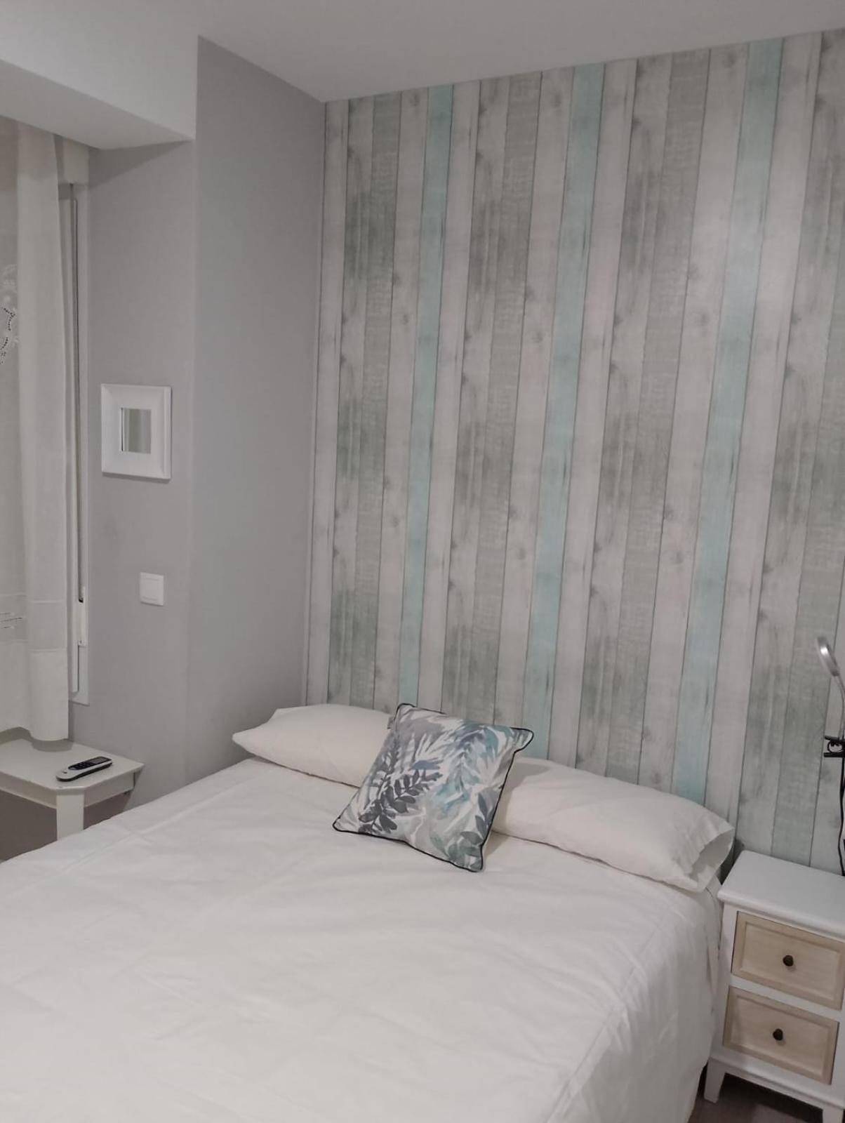 Hotel Quatre Llunes ซานตาโปลา ภายนอก รูปภาพ